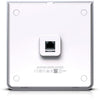 Ubiquiti U6 Enterprise dans le mur