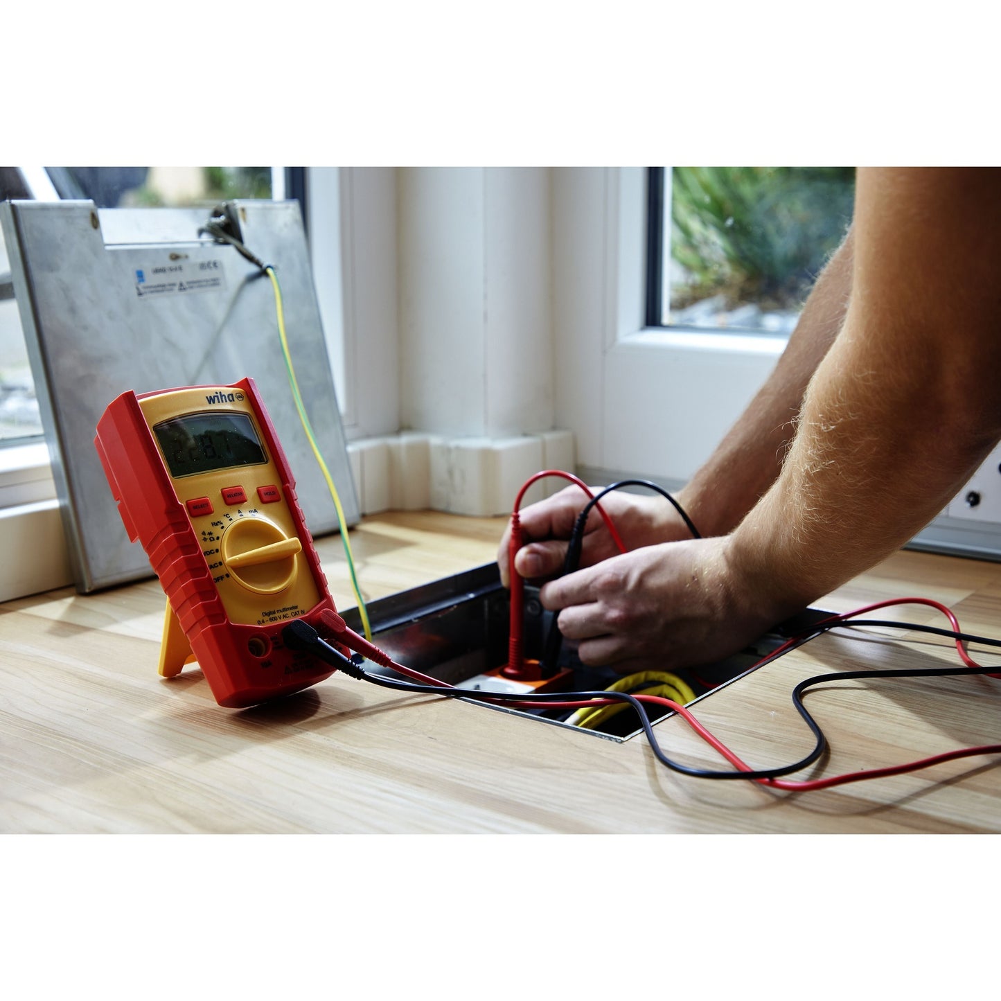 Multimètre numérique Wiha jusqu'à 600 V AC, CAT IV