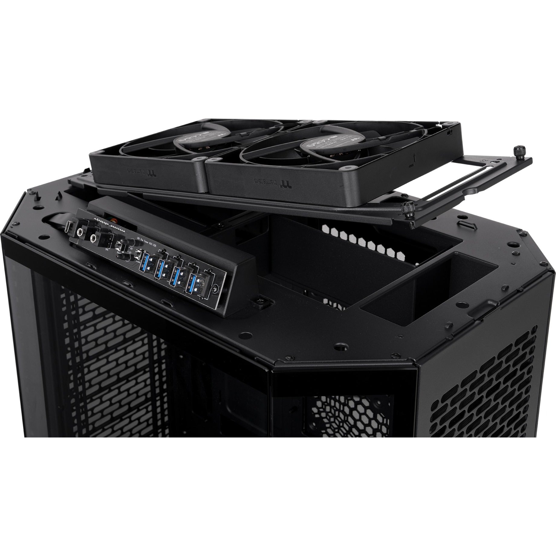 Boîtier tour midi Thermaltake the tower 600 (noir | 4x USB-A | 1x USB-C | verre trempé)