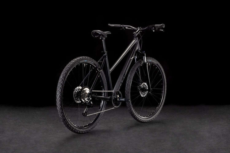 Cube nature one lady black'n'black
