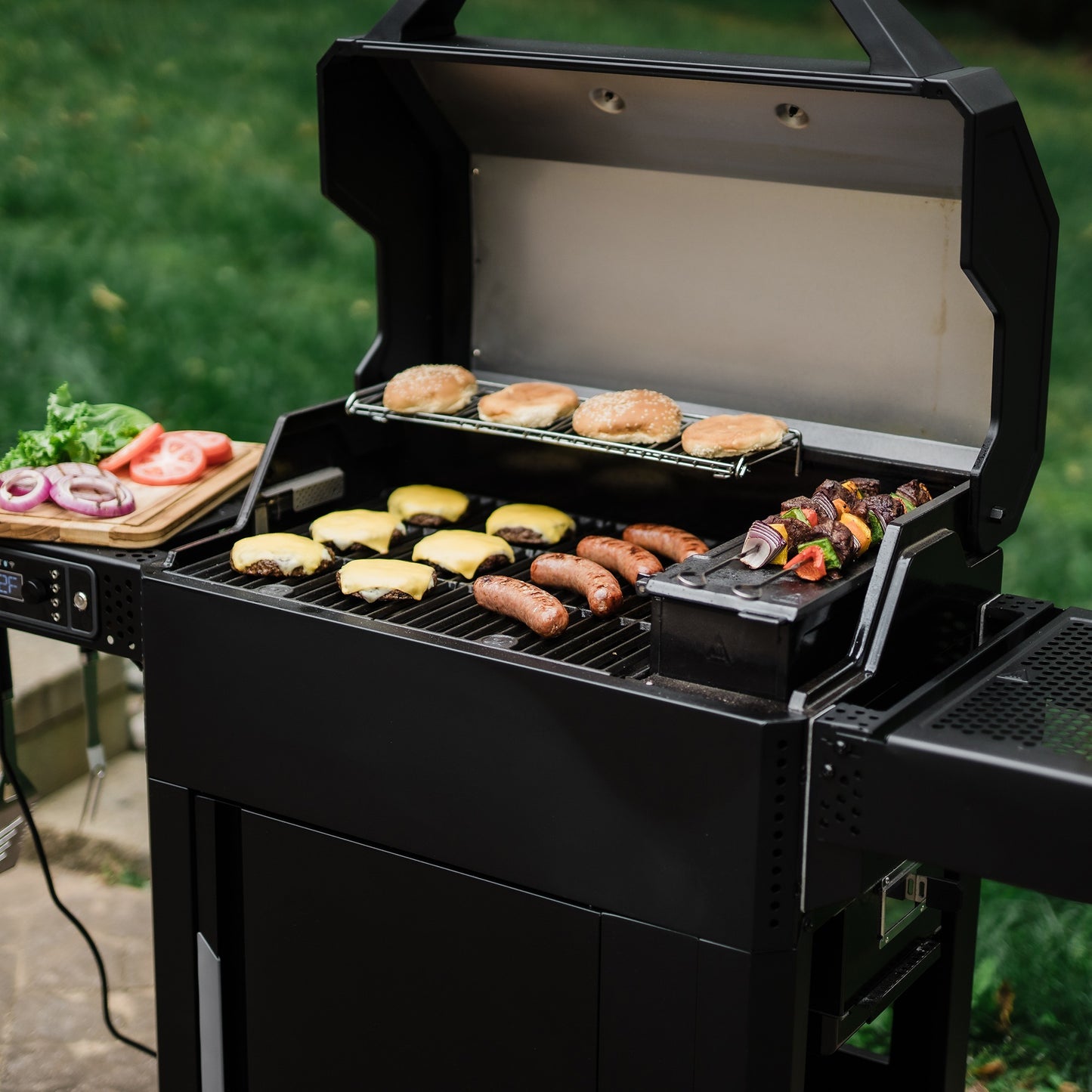 Masterbuilt Autoignite Series 545 Barbecue de charbon de bois numérique E
