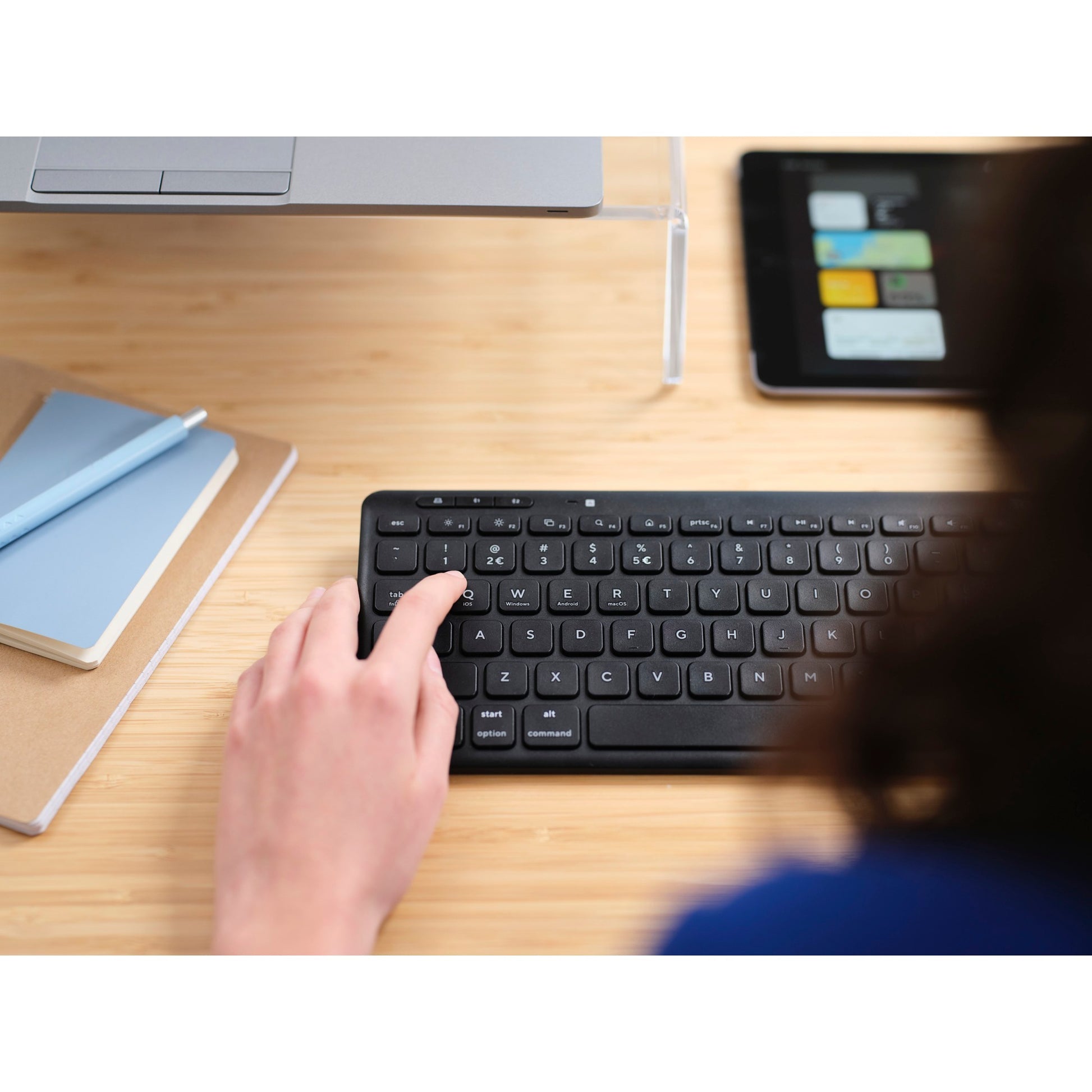 Faites confiance au clavier sans fil compact Lyra compact