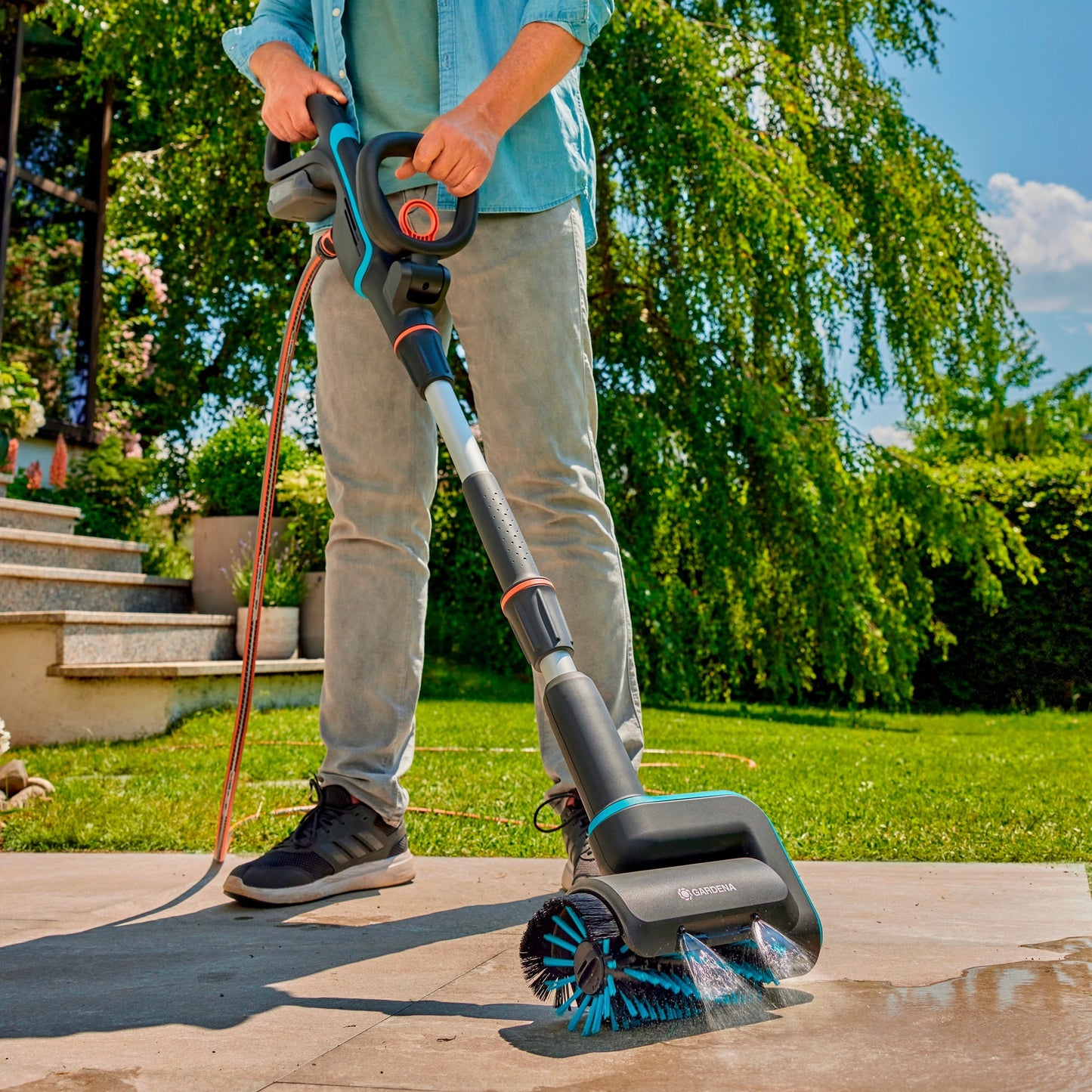 Brosse de roulement moyen Gardena Aquabrush, pour la batterie-multiardrome