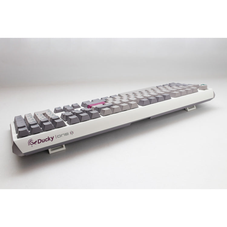Ducky one 3 mist gray, clavier (gris clair, disposition américaine, rouge cerise mx, led rgb, pbt double-shot, remplaçable à chaud, mécanique charlatan)