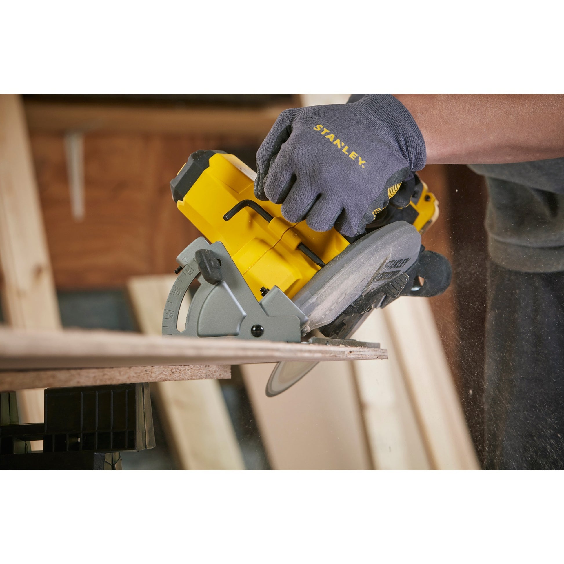 Scie circulaire Stanley FATMAX V20 18V