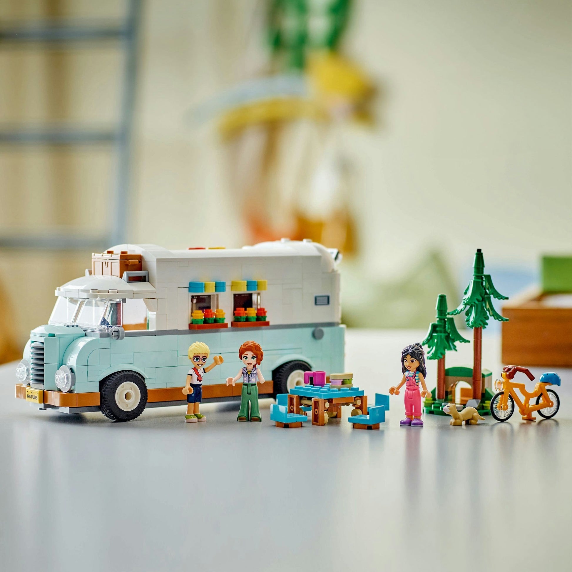 LEGO LEGO Friends 42663 Camper Adventure avec des amis
