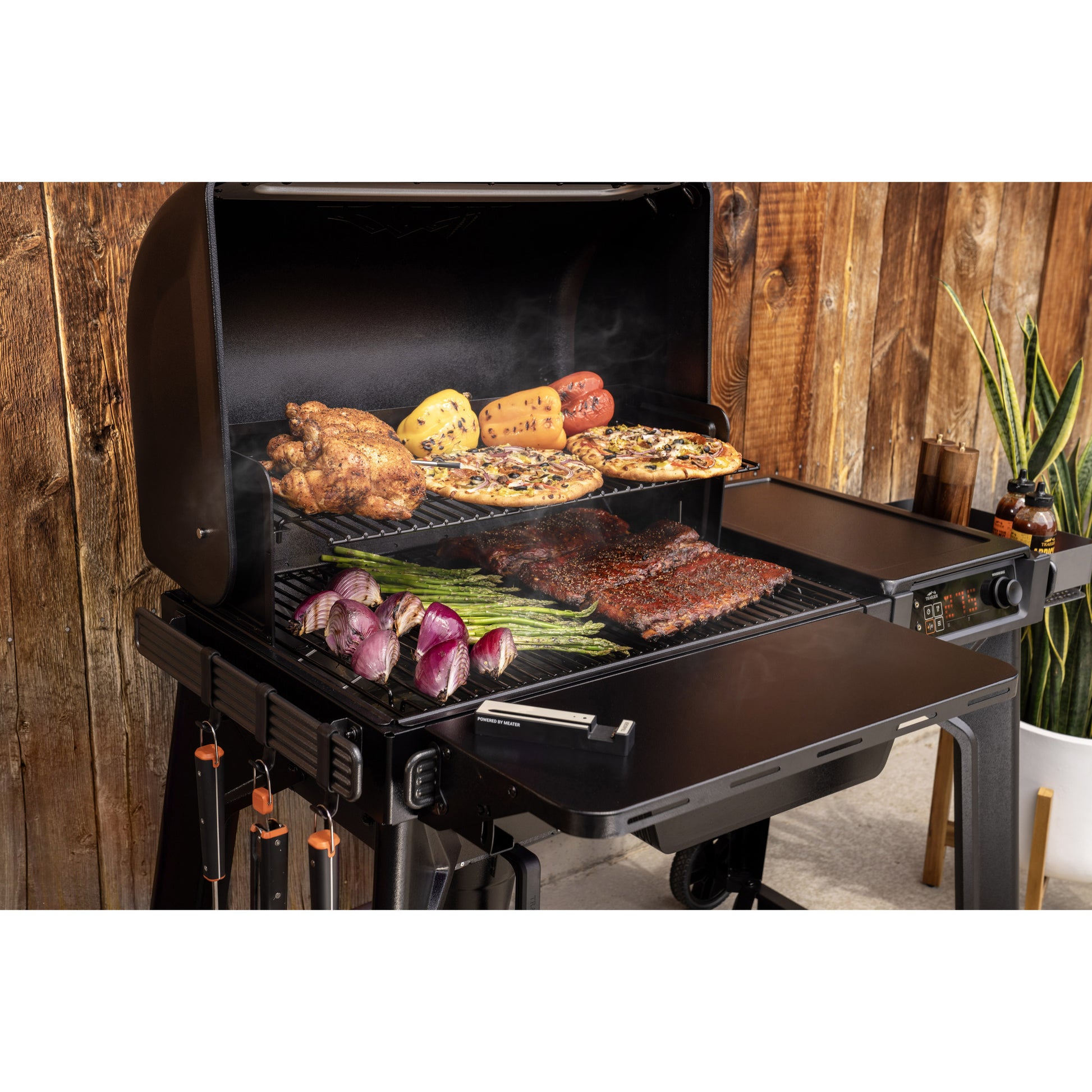 Barbecue à granulés Traeger Woodridge (noir, wifire)