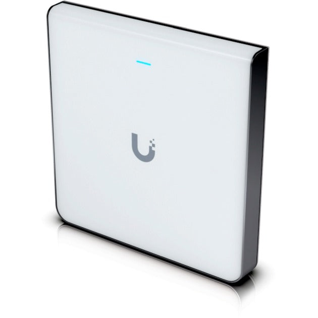 Ubiquiti U6 Enterprise dans le mur