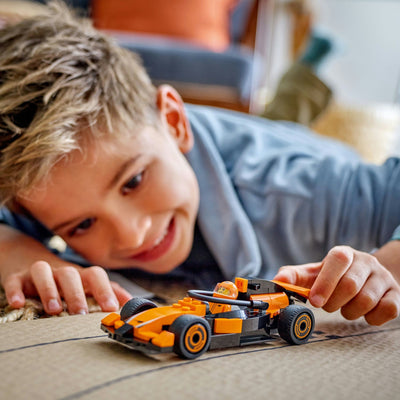 Lego Lego City 60442 F1 Driver avec McLaren Racing Car