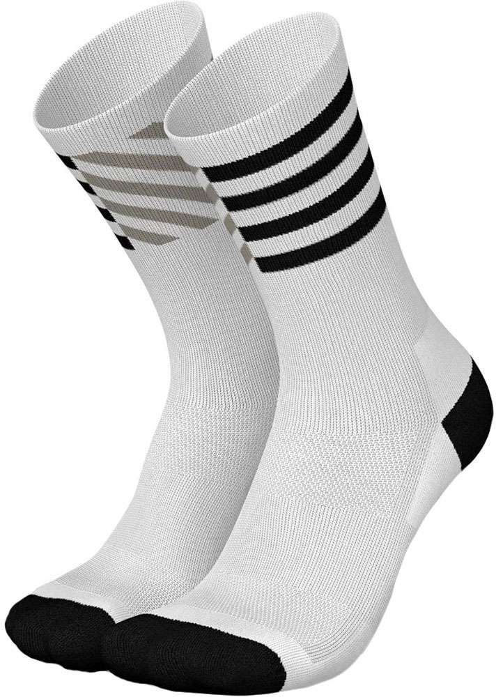 Incylence renouvelé 97 évolution - chaussettes