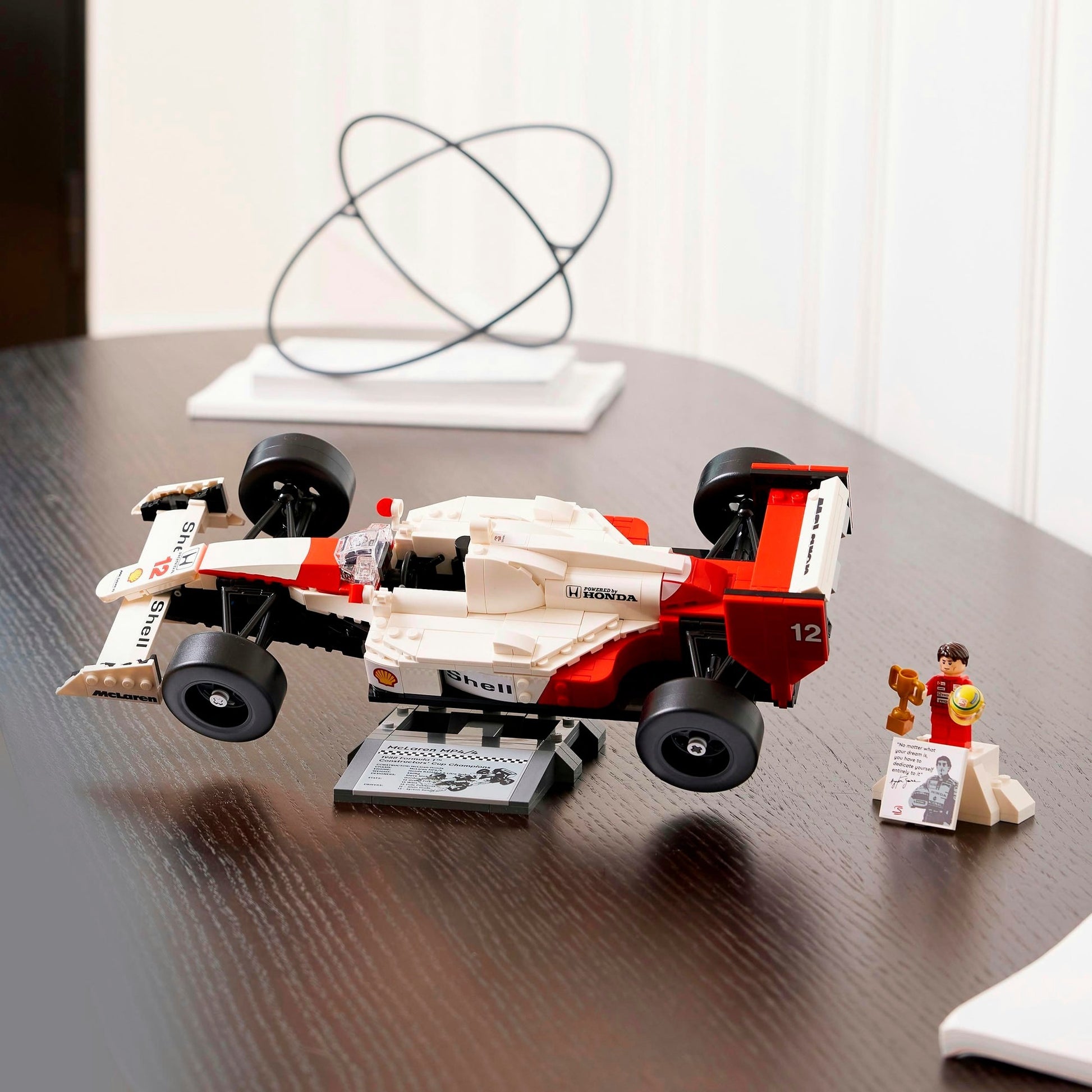 Icônes LEGO LEGO 10330 McLaren MP4 4 et Ayrton Senna