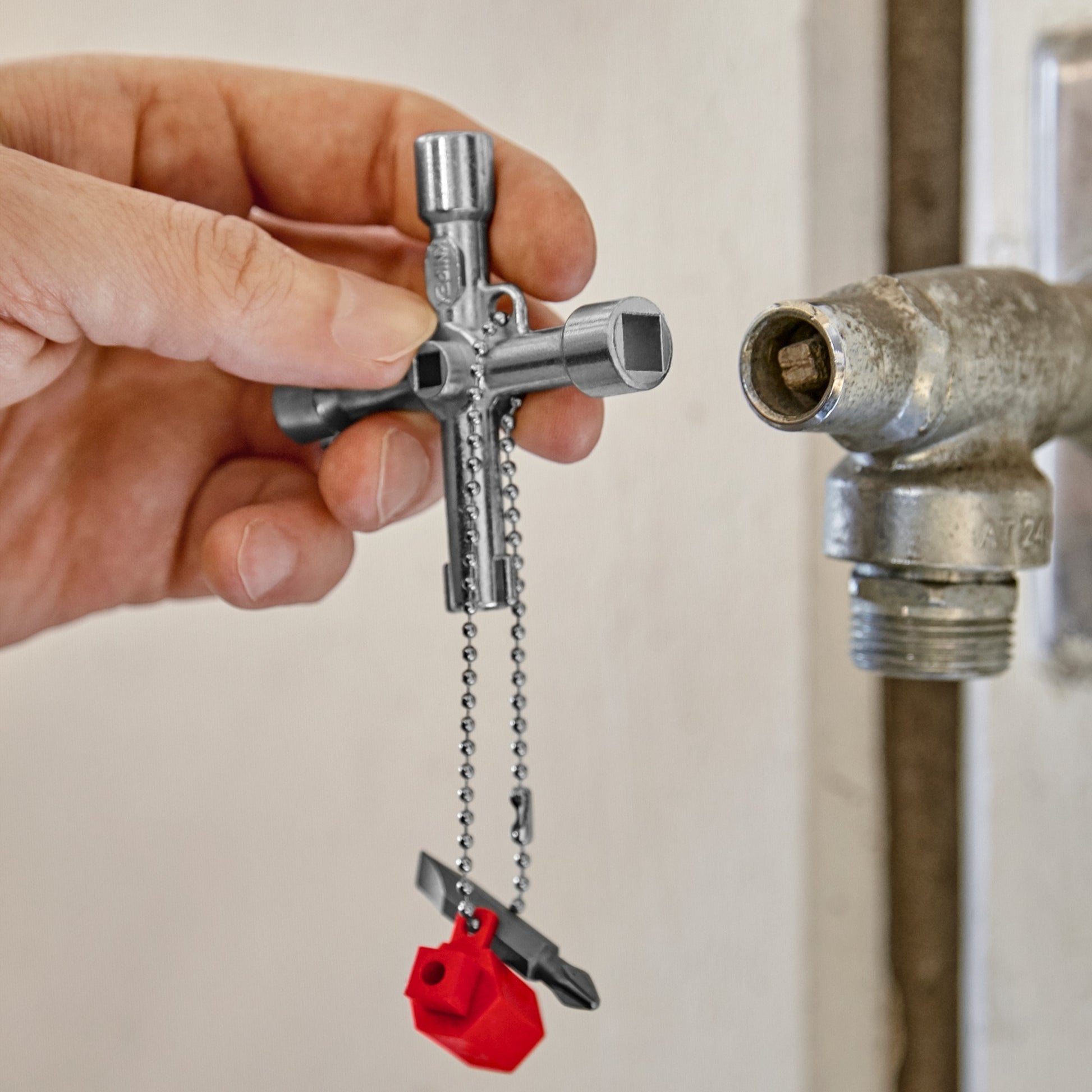 Clés d'armoire de commutation Knipex 001103
