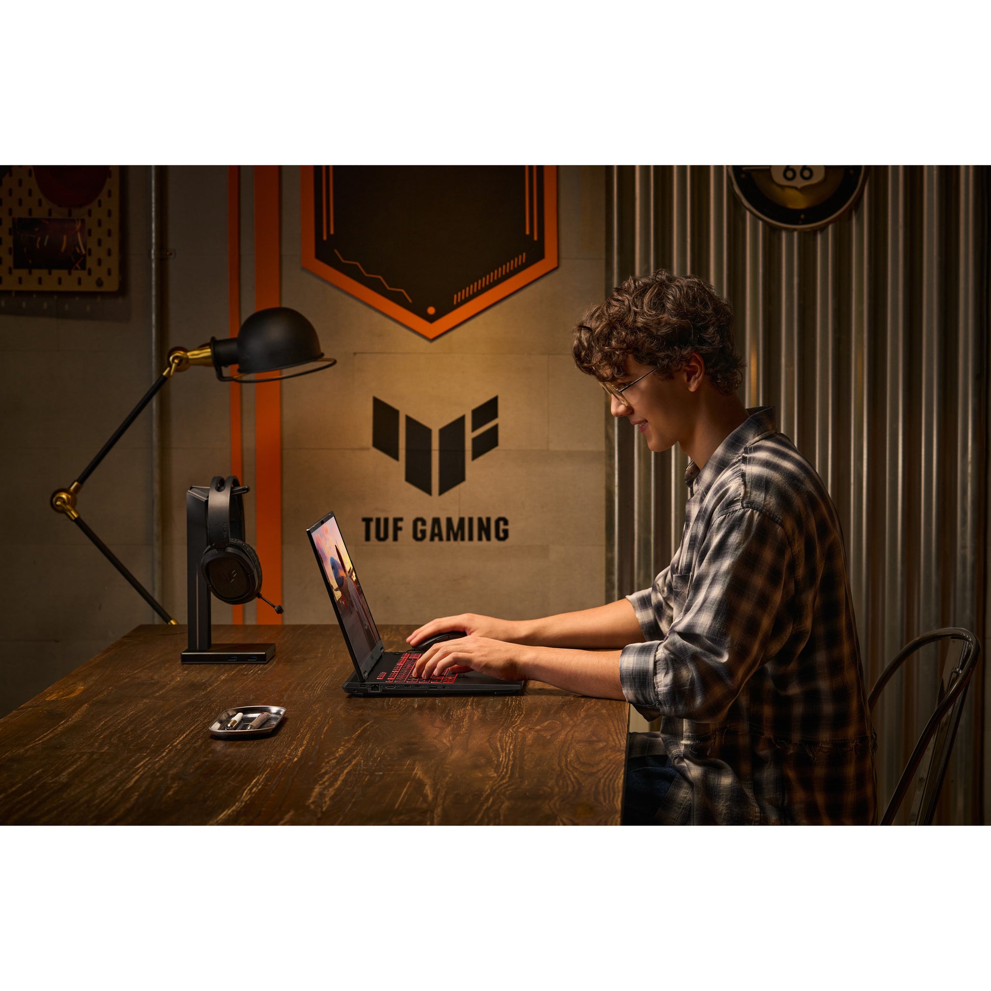 Ordinateur portable de jeu Asus Tuf Gaming A16 FA608um-RV253W 16 (Gris | Ryzen 7 260 | RTX 5060 | 16 Go | SSD 1 To)