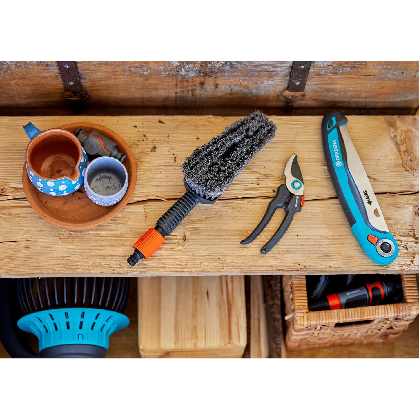 Ensemble de nettoyage de Gardena CleanSystem avec brosse à main m doux,