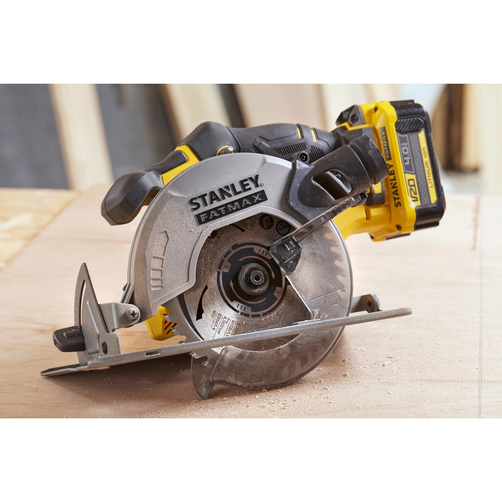 Scie circulaire Stanley FATMAX V20 18V