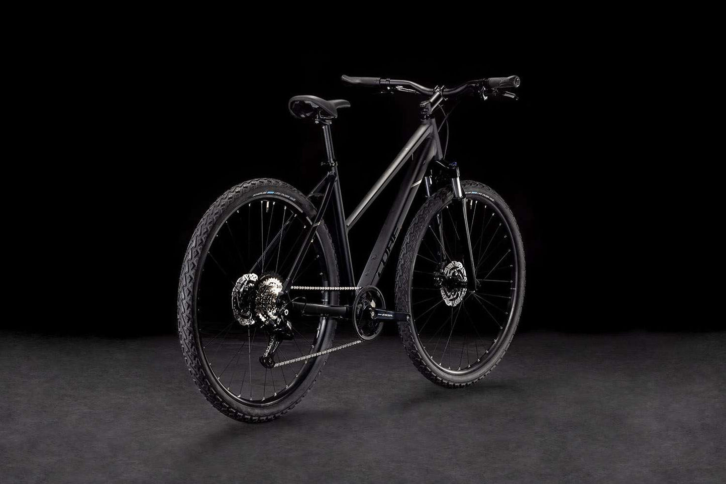 Cube nature one lady black'n'black
