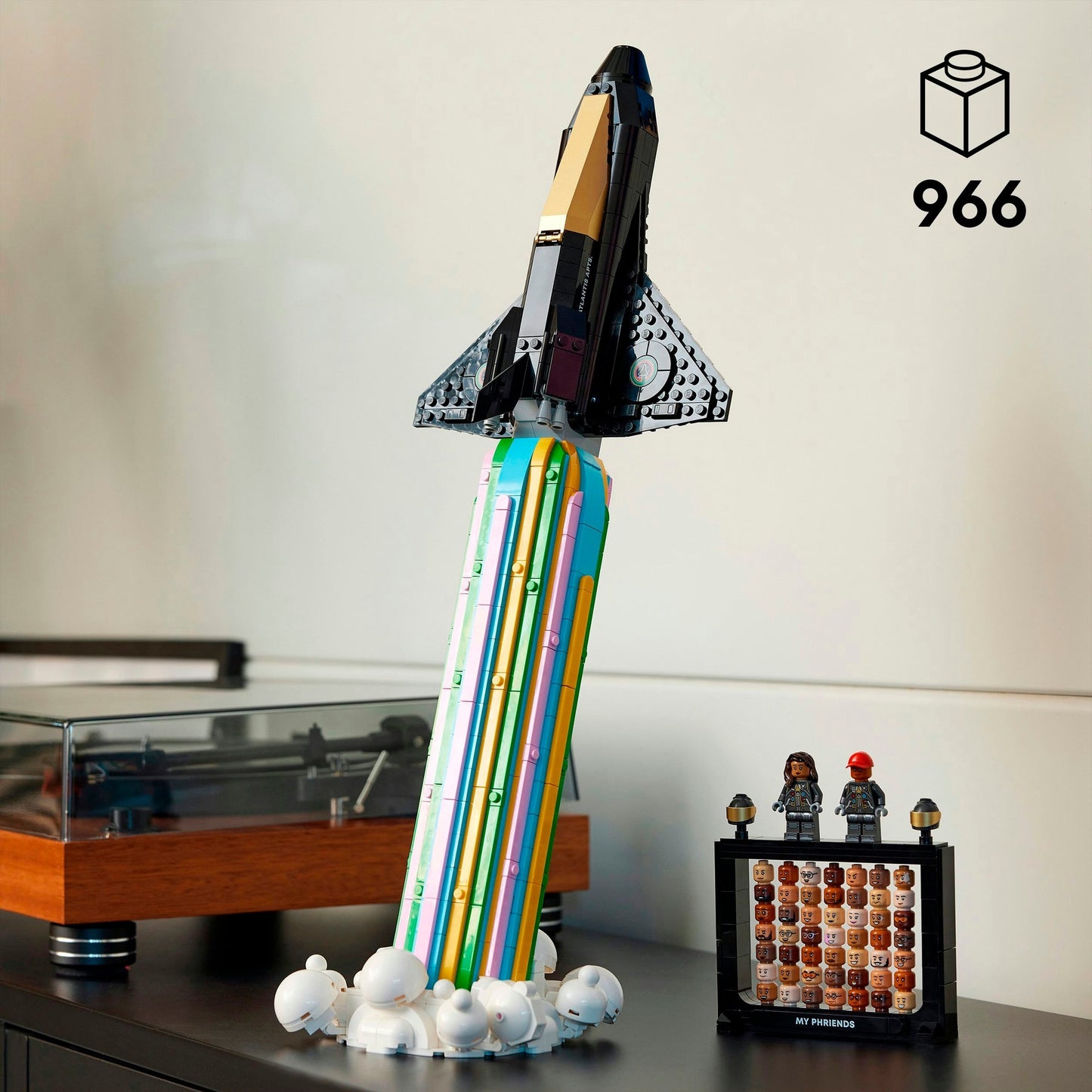 Icônes Lego - vers la lune avec les jouets de construction Pharrell Williams (10391)