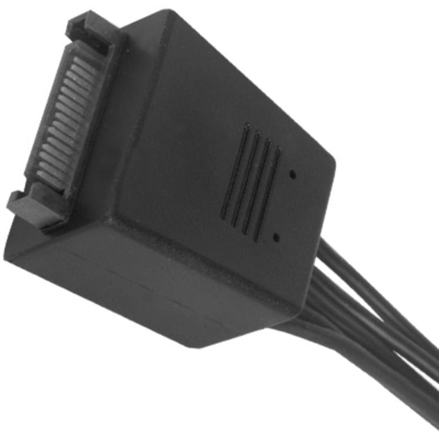 Silverstone SST-CP06-E4, 1x Sata à 15 broches> 4x Sata à 15 broches