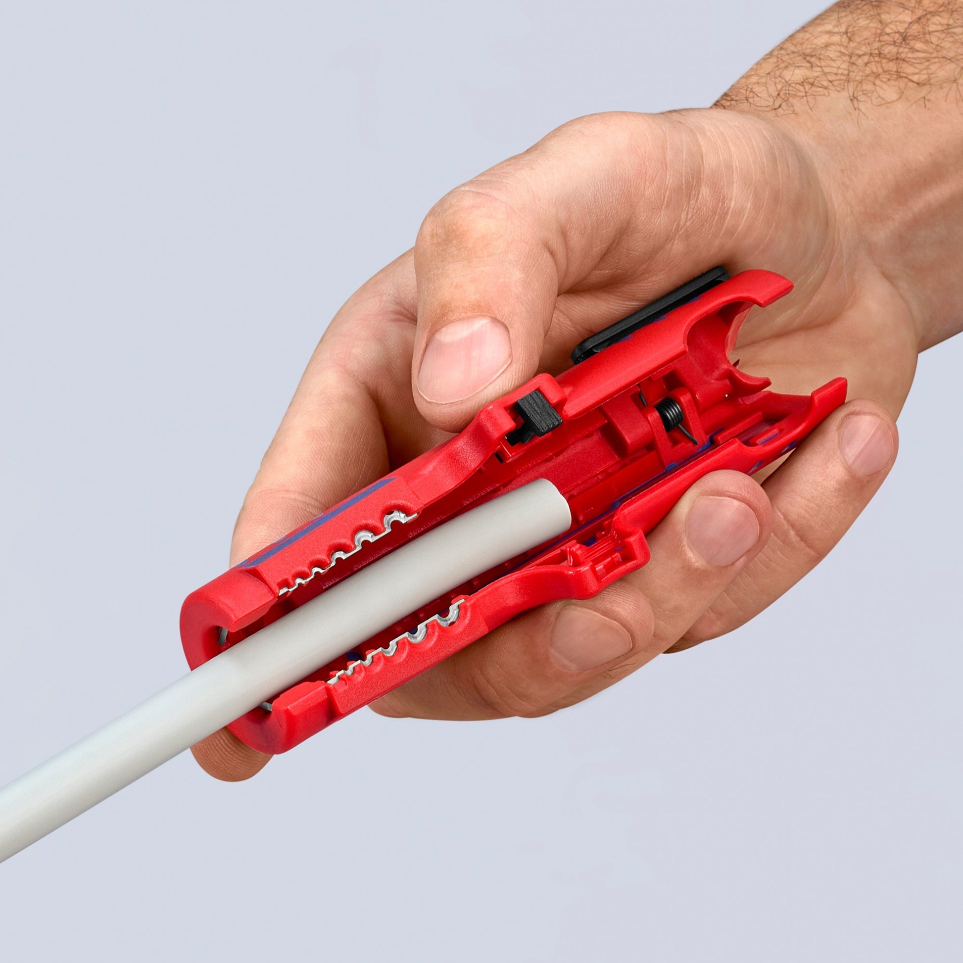 Stripper à câble universel Knipex 1685125SB
