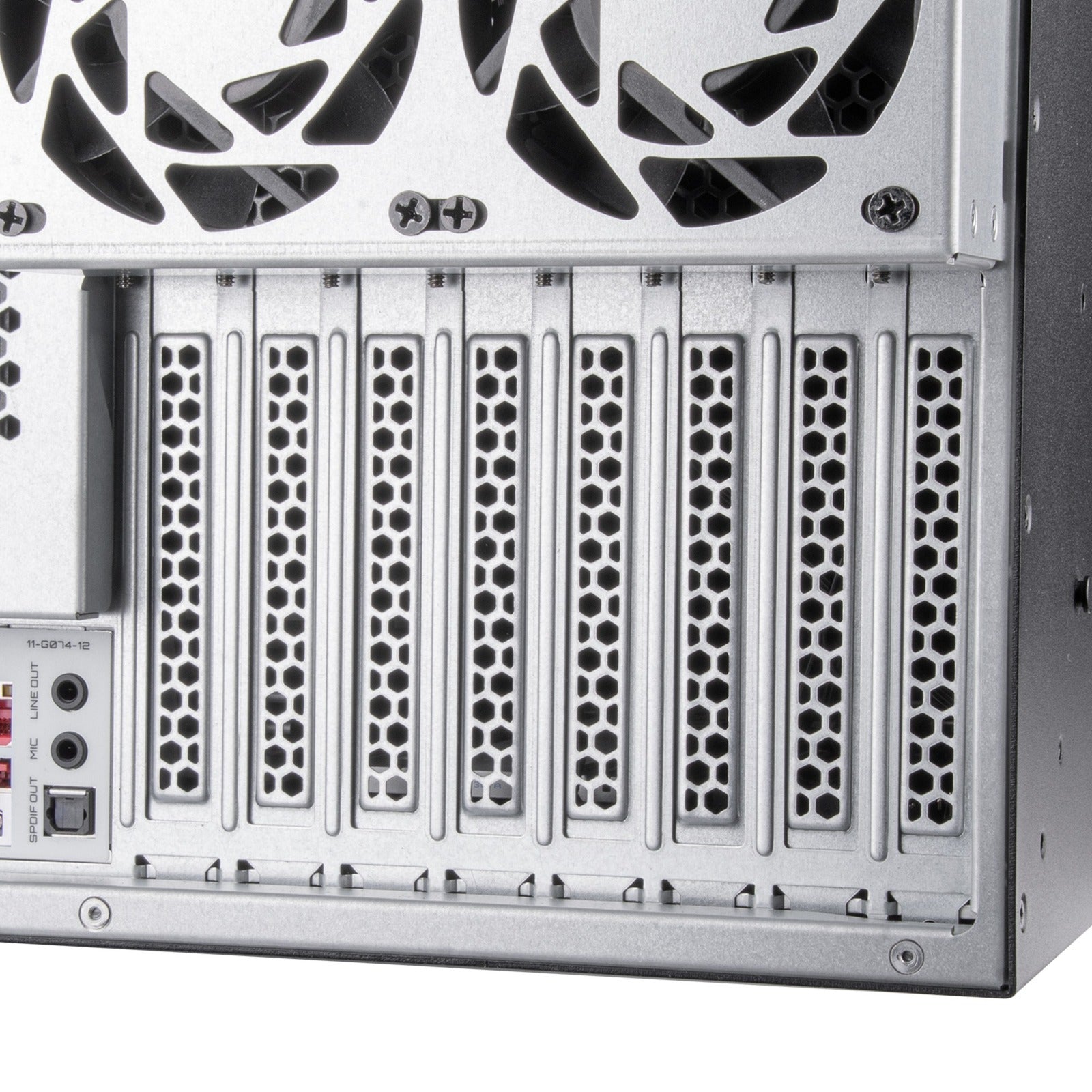 Silverstone RM52