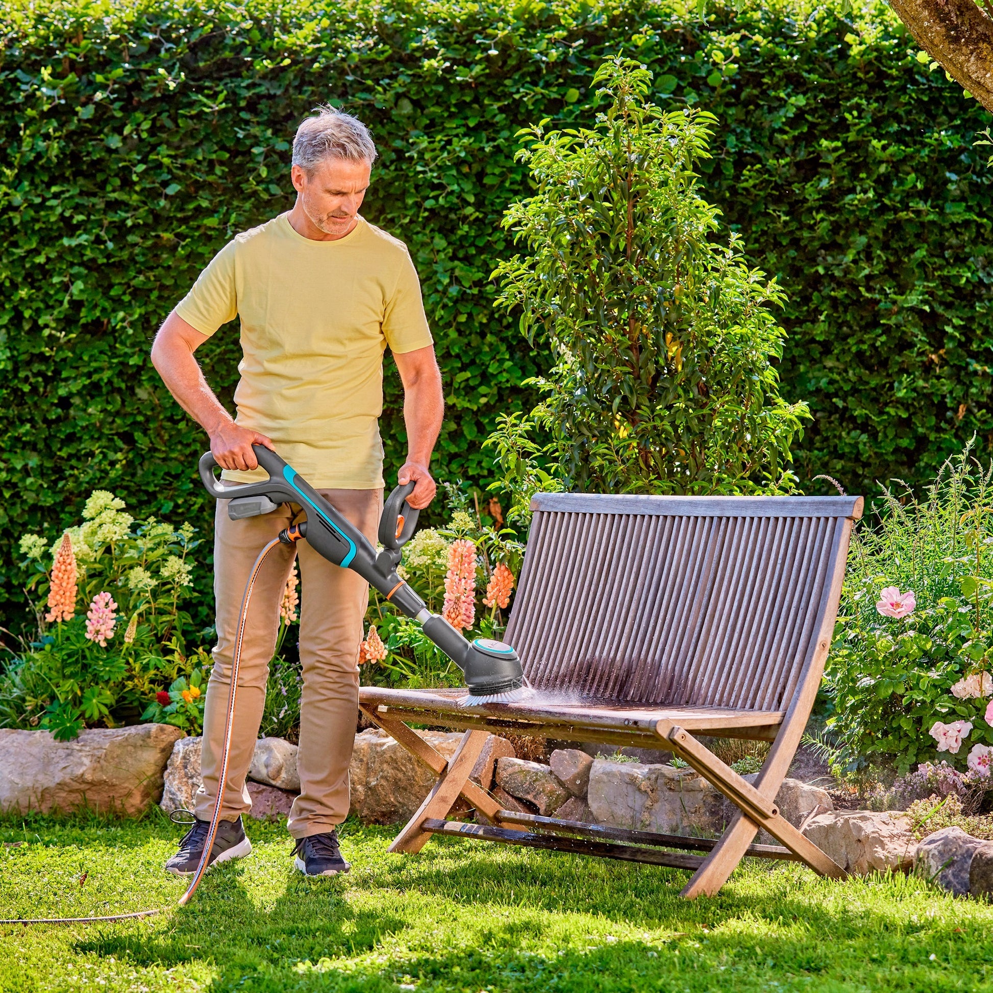 GARDENA AquaBrush avec brosse à disques, pour le système de nettoyage Aqu