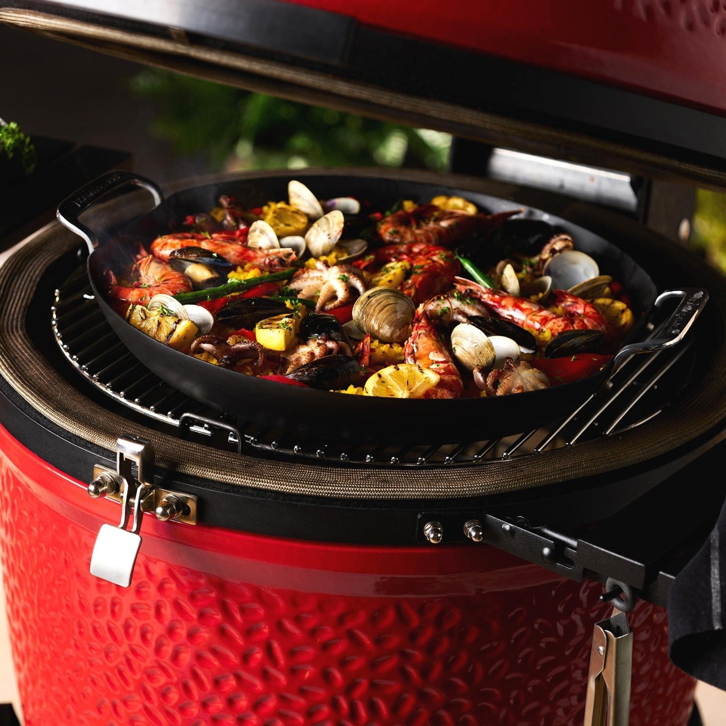 Kamado Joe Pork Paella Paella