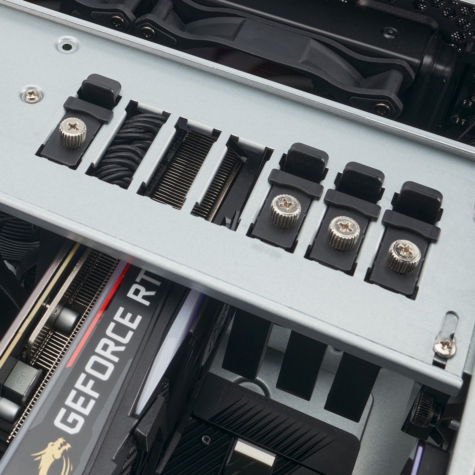 Silverstone RM44