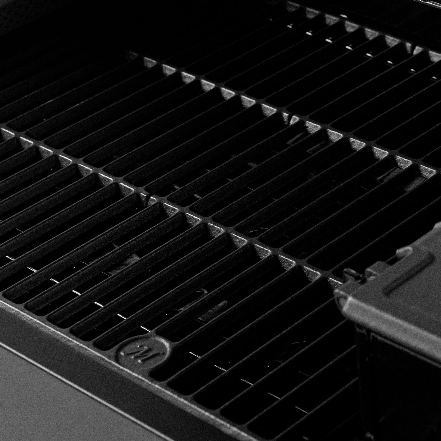 Masterbuilt Autoignite Series 545 Barbecue de charbon de bois numérique E