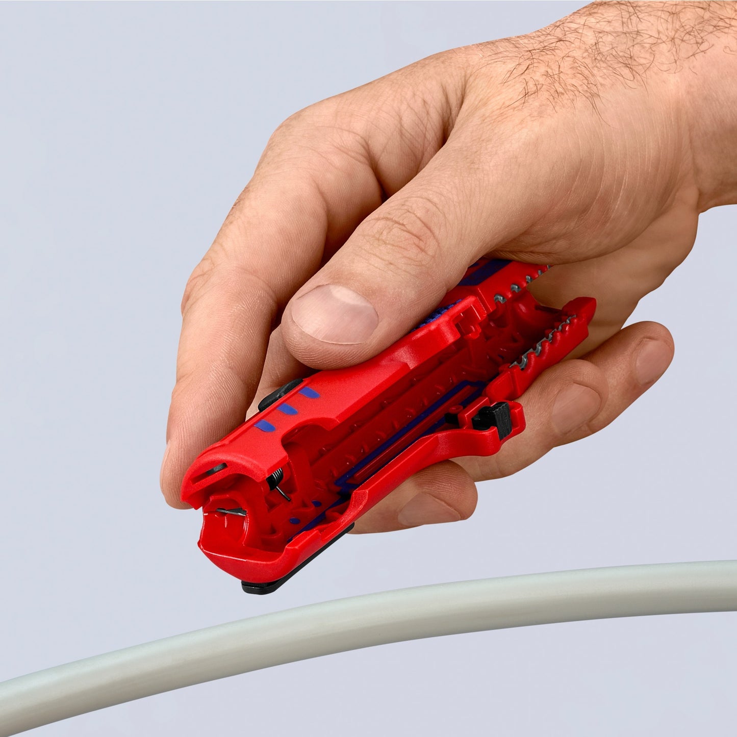 Stripper à câble universel Knipex 1685125SB
