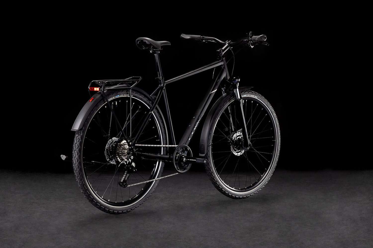 Cube nature one allroad noir'n'noir