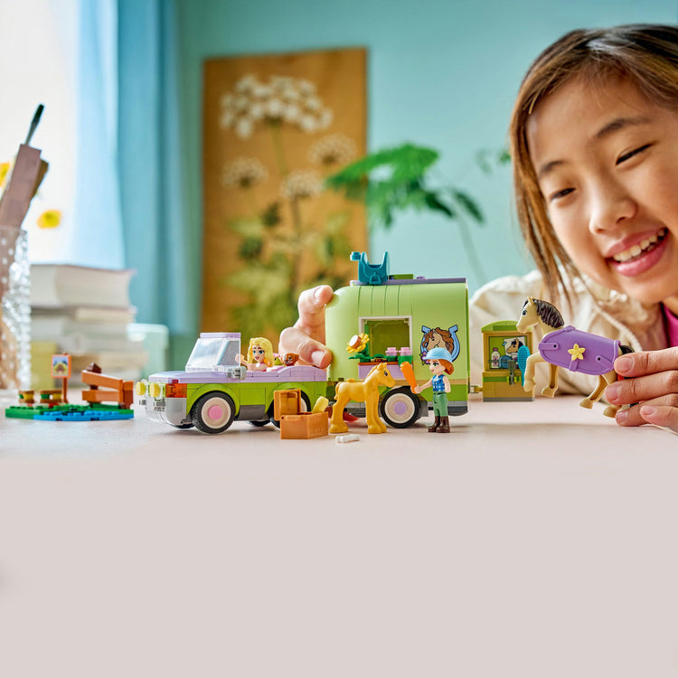 LEGO Friends 42695 remorque et cheval et poulain