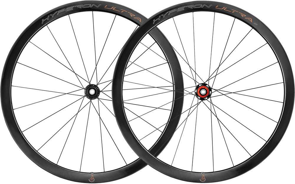 Paire de roues Campagnolo hyperon ultra 700c db 2wf carbone