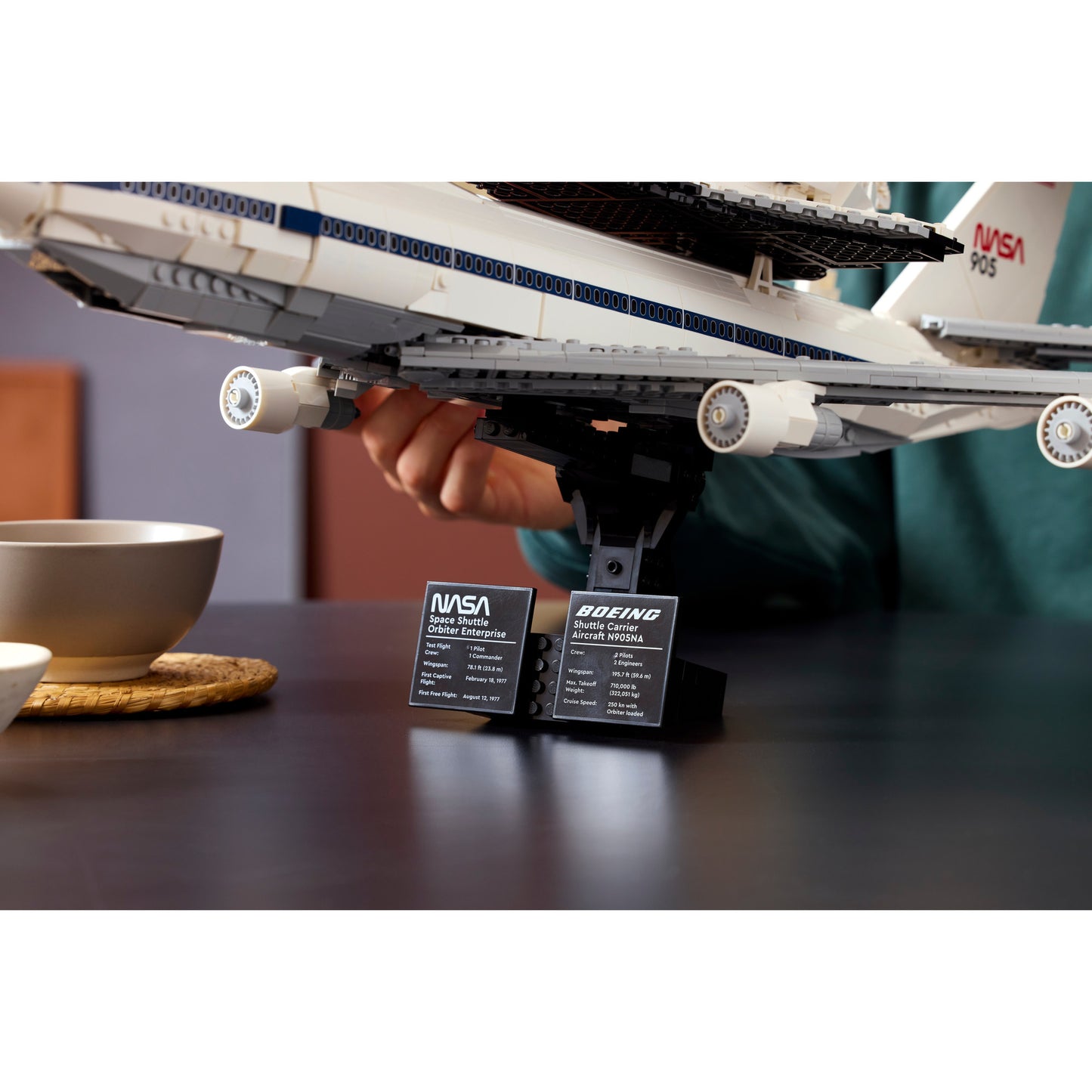 Icônes Lego - jouet de construction d'avions porte-navette (10360)