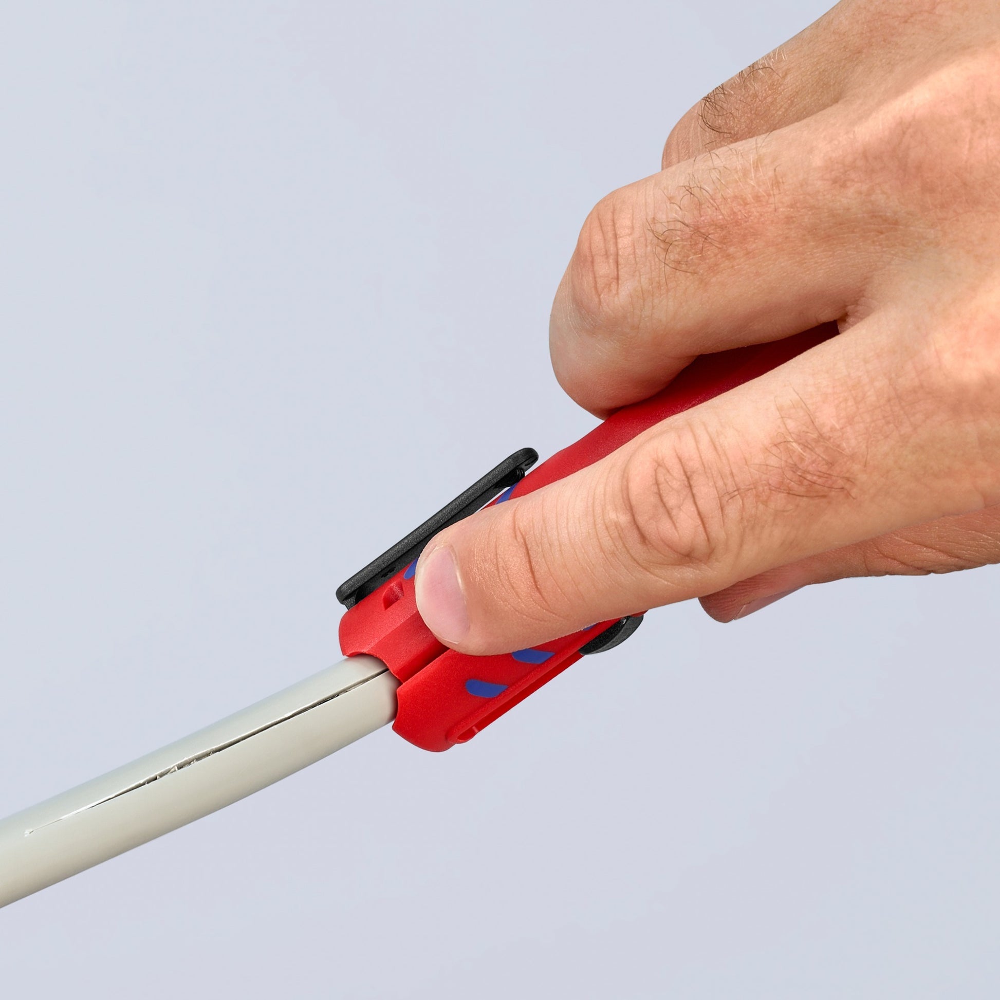 Stripper à câble universel Knipex 1685125SB