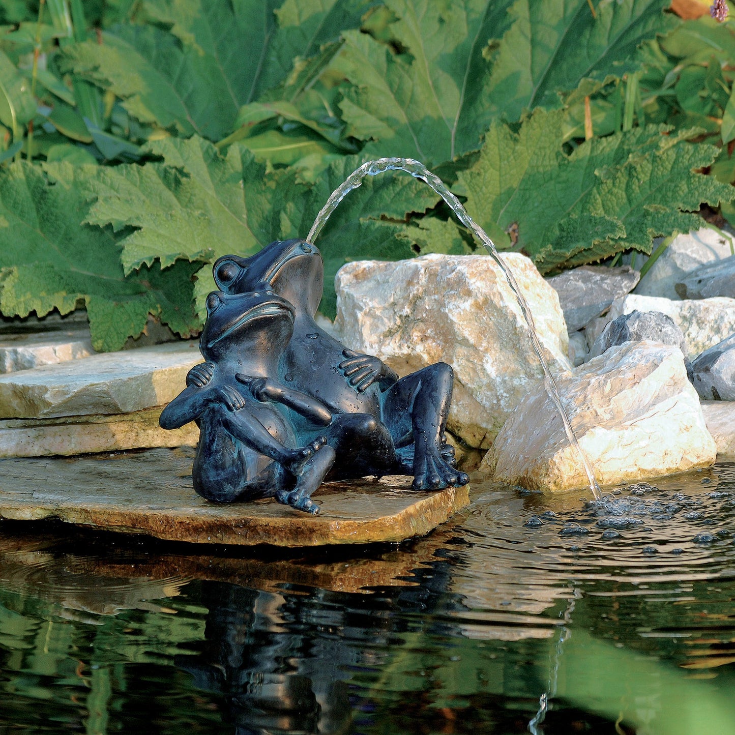 Ubbink Ubbink Two Frogs Spray Figure