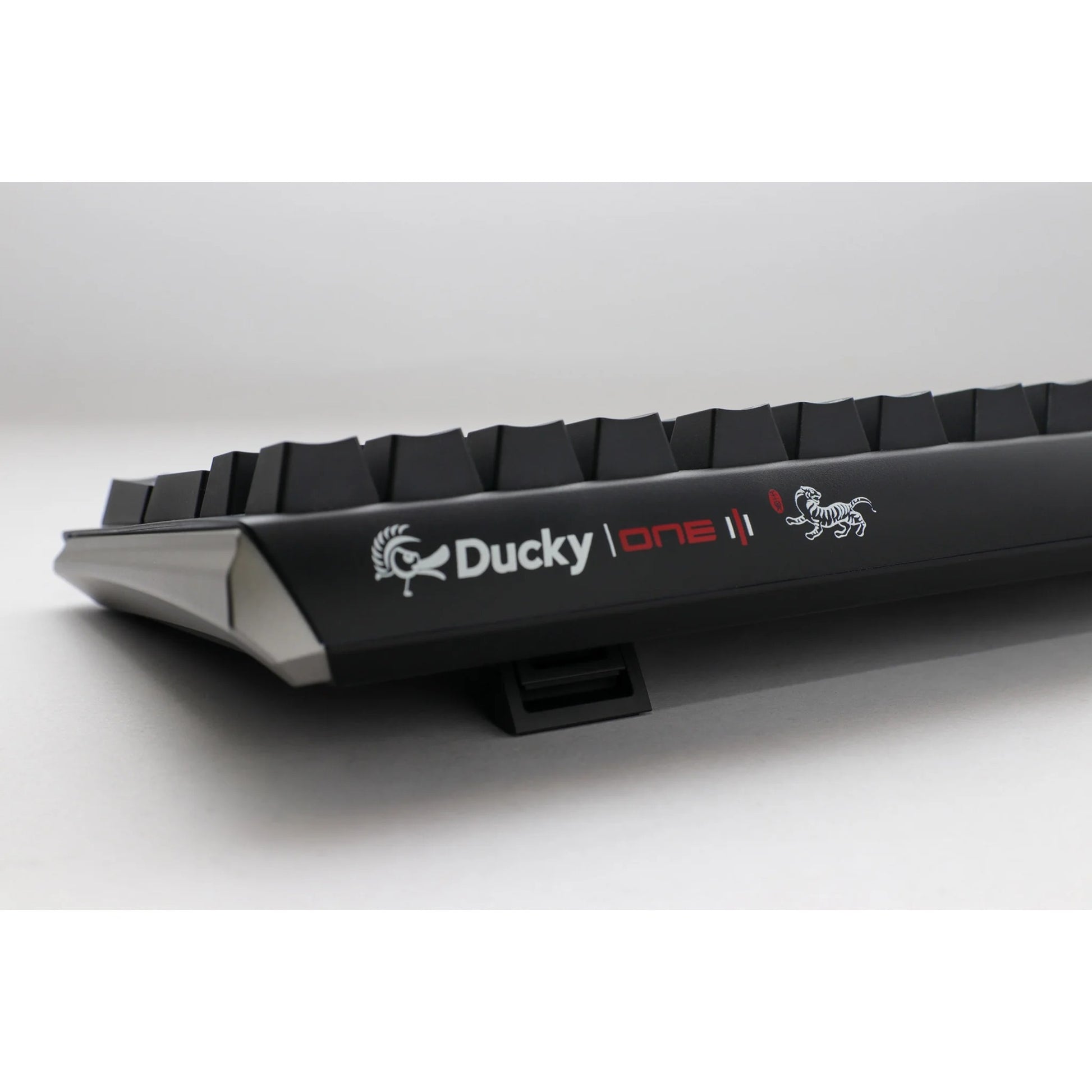 Ducky un 3 en noir de carbone