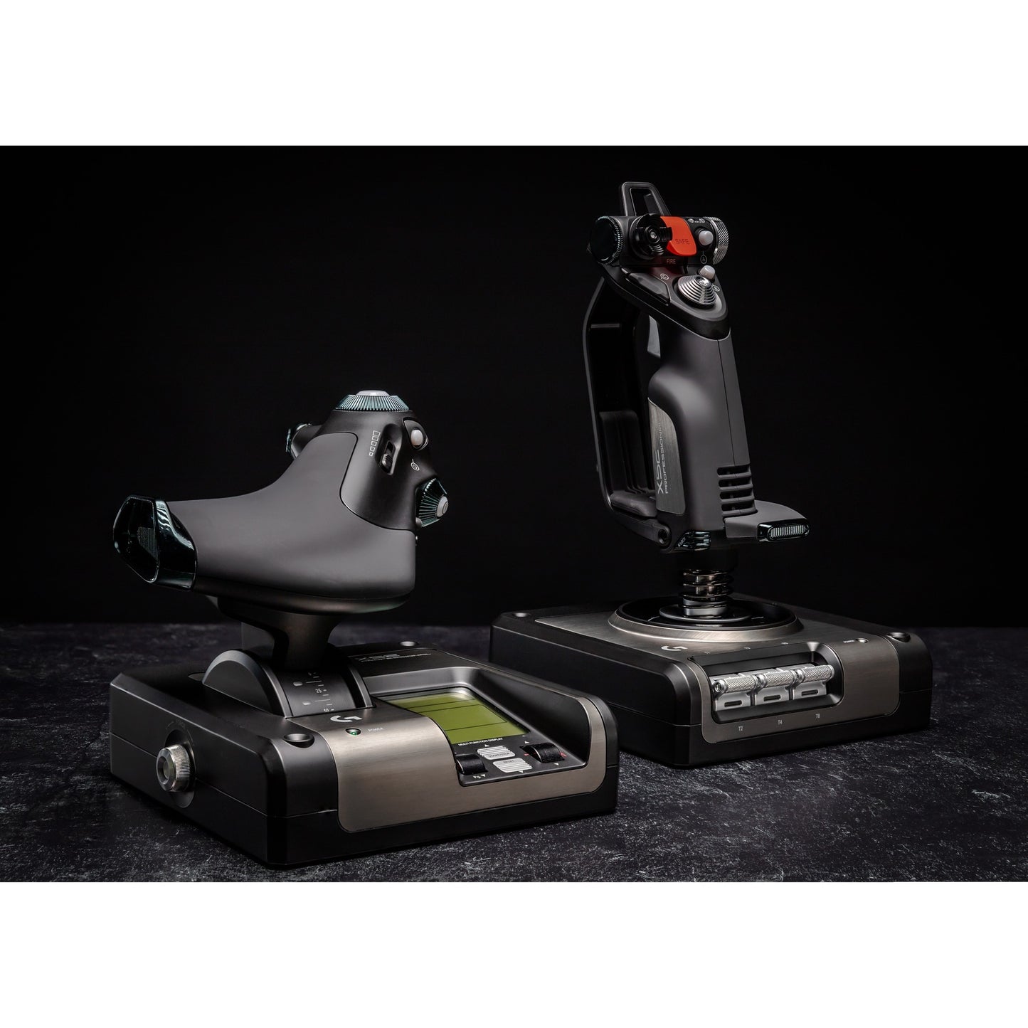 Système de vol Logitech Saitek Flight X52