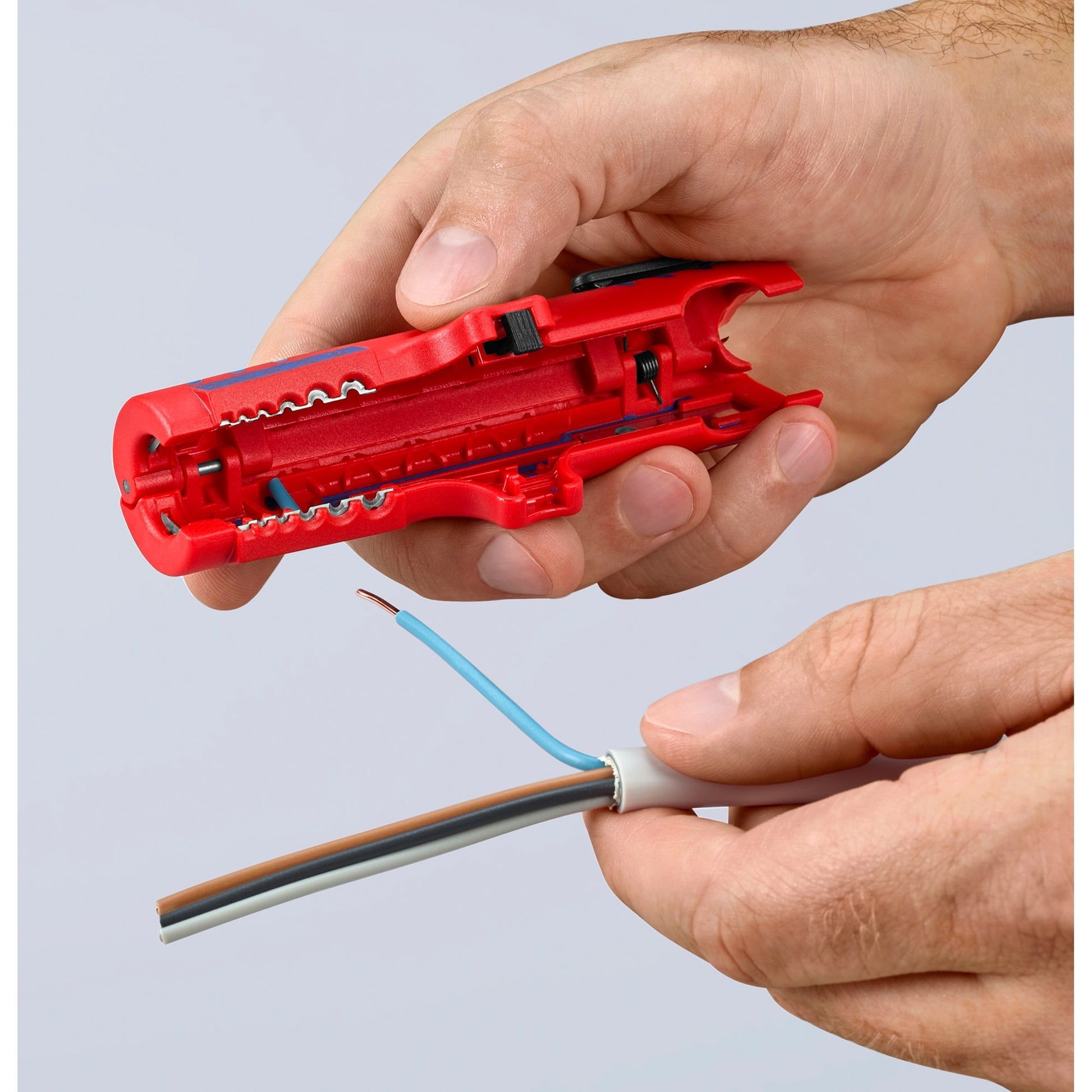 Stripper à câble universel Knipex 1685125SB