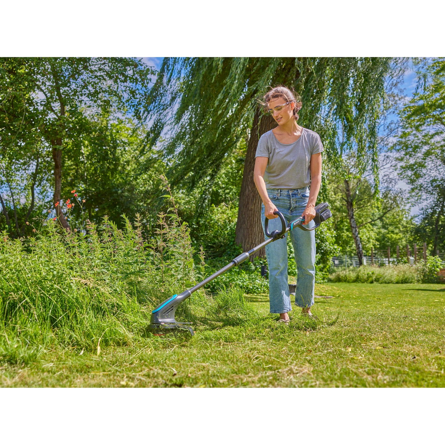 Gardena tondeuse powertrim 3018v p4a ensemble