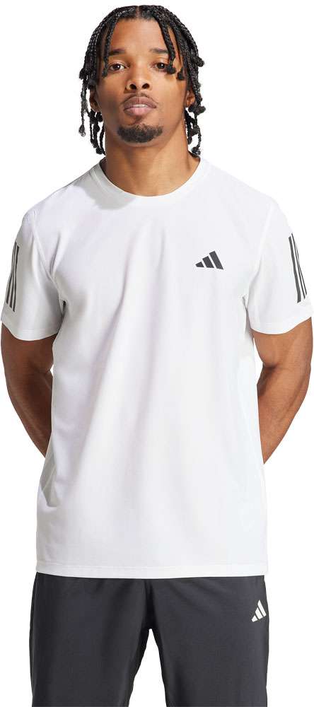Adidas possède la chemise fonctionnelle run b