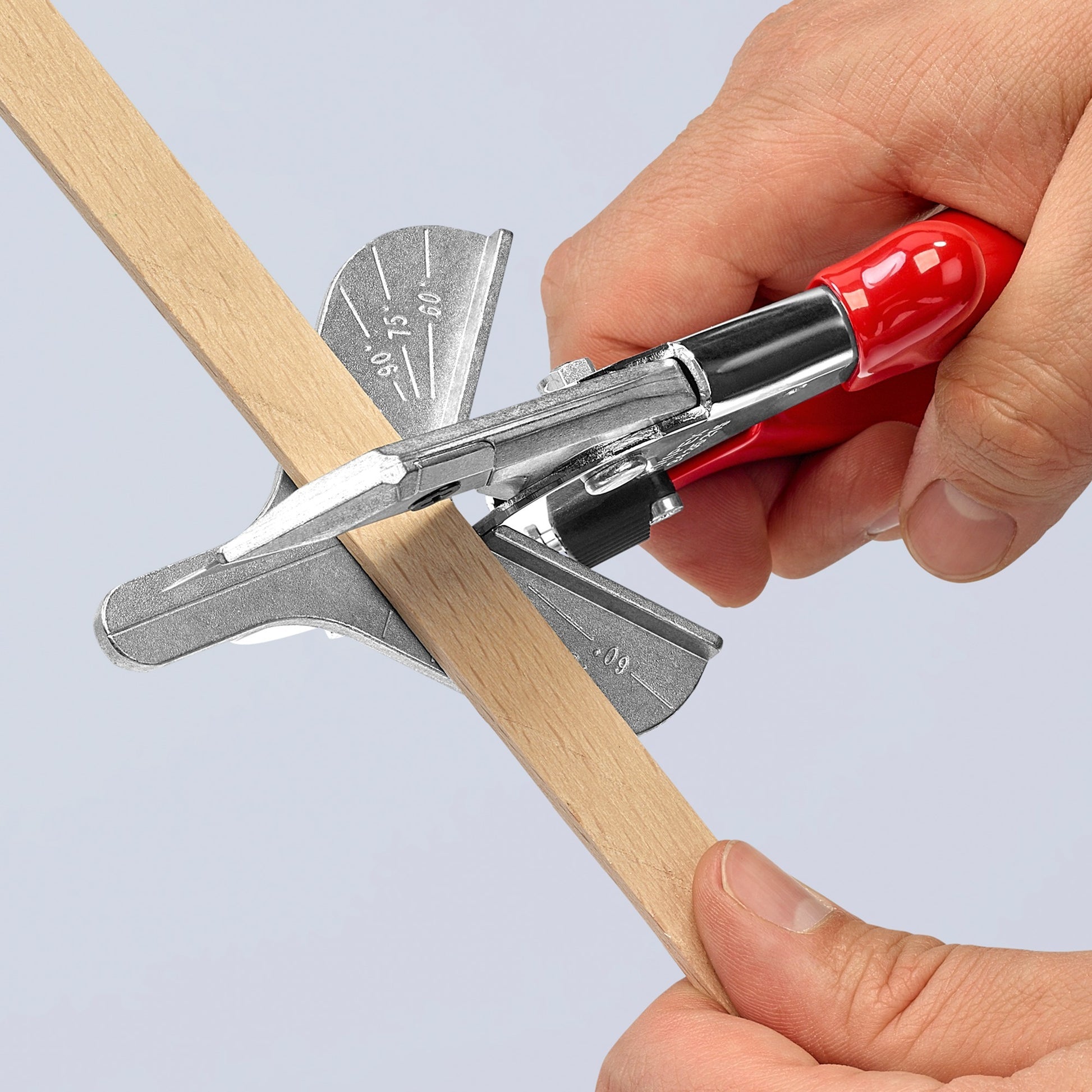 Cutter à mitre de knipex pour profils en plastique et en caoutchouc