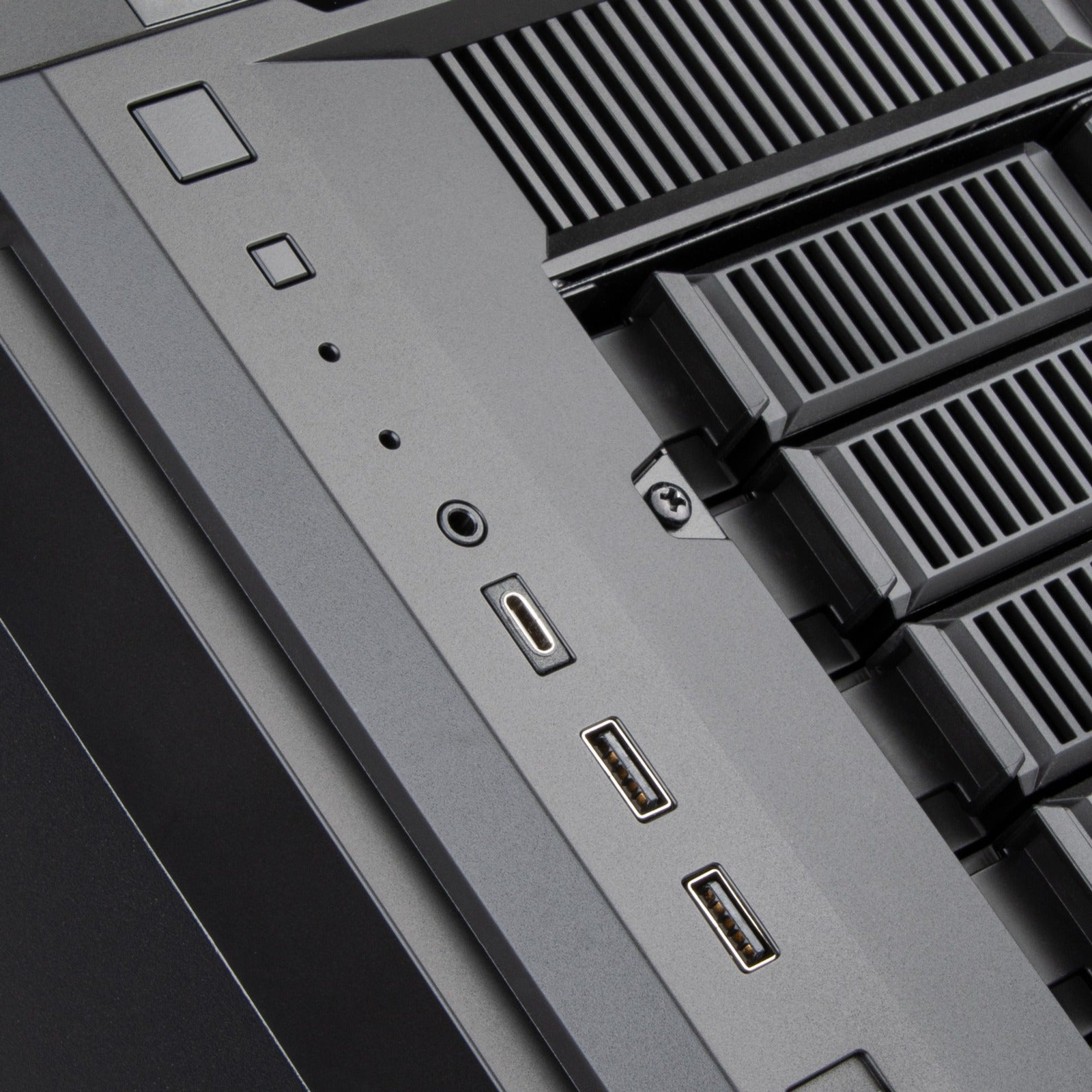 Silverstone CS382