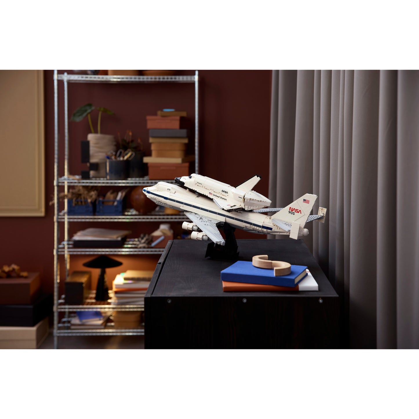 Icônes Lego - jouet de construction d'avions porte-navette (10360)