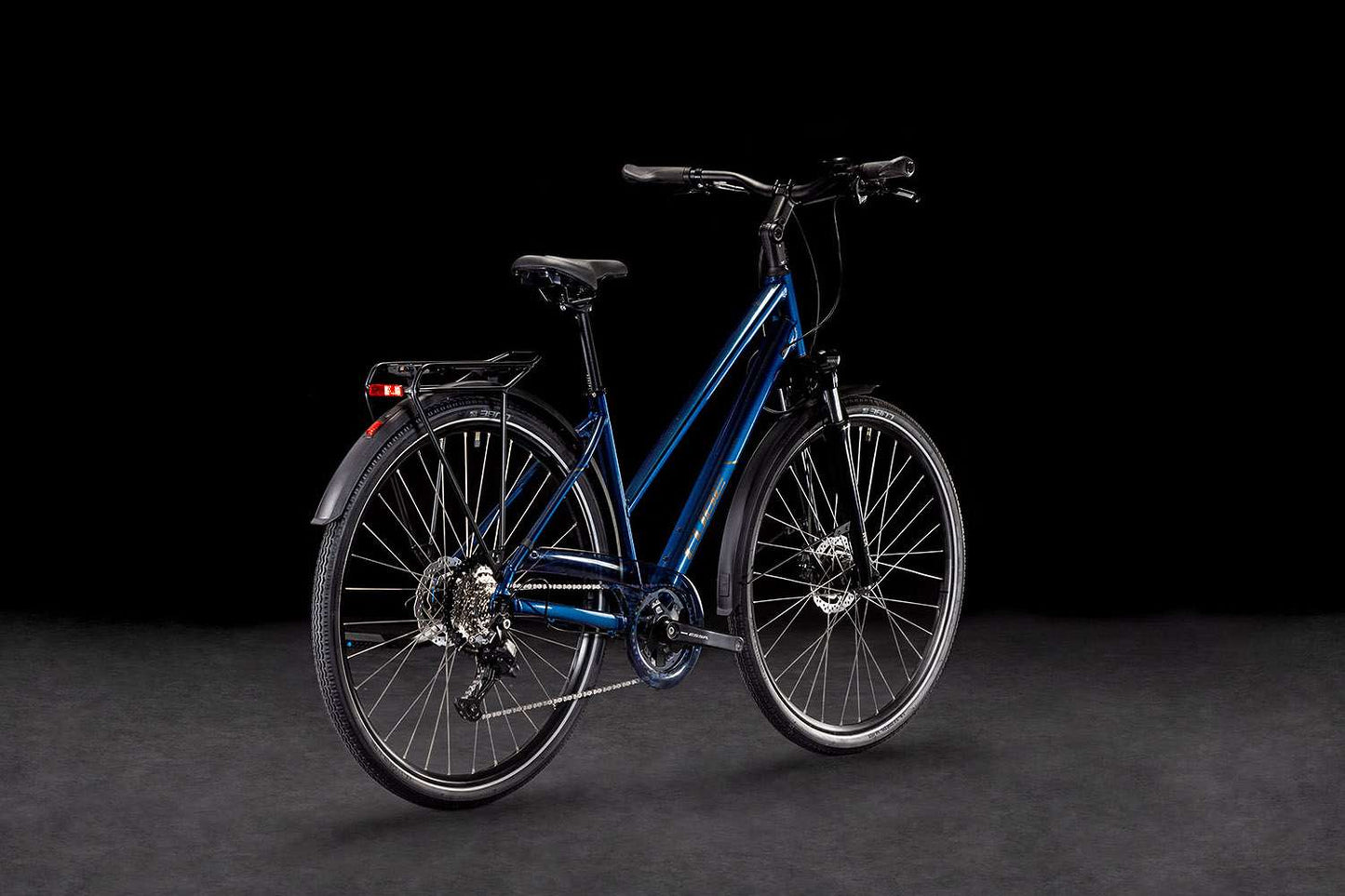 Cube en tournée avec une dame deepsea'n'blackchrome