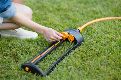 Arroseur oscillant à économie d'eau Fiskars | l | métal - 1023661