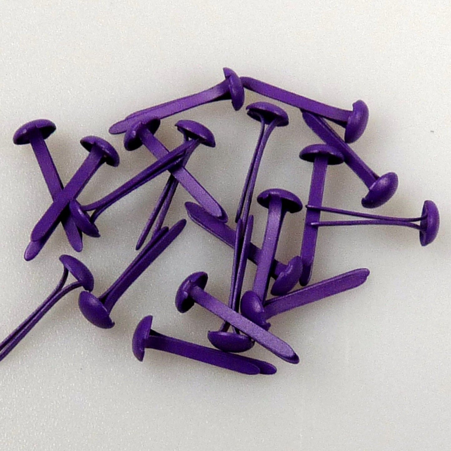 Le choix de Nellie • attaches parisiennes florales 3 mm (paquet de 40 pièces) violet