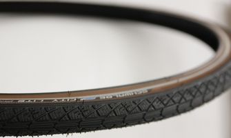 Schwalbe City Lite 28 x 1,40 37-622 mm - Brun noir avec réflexion