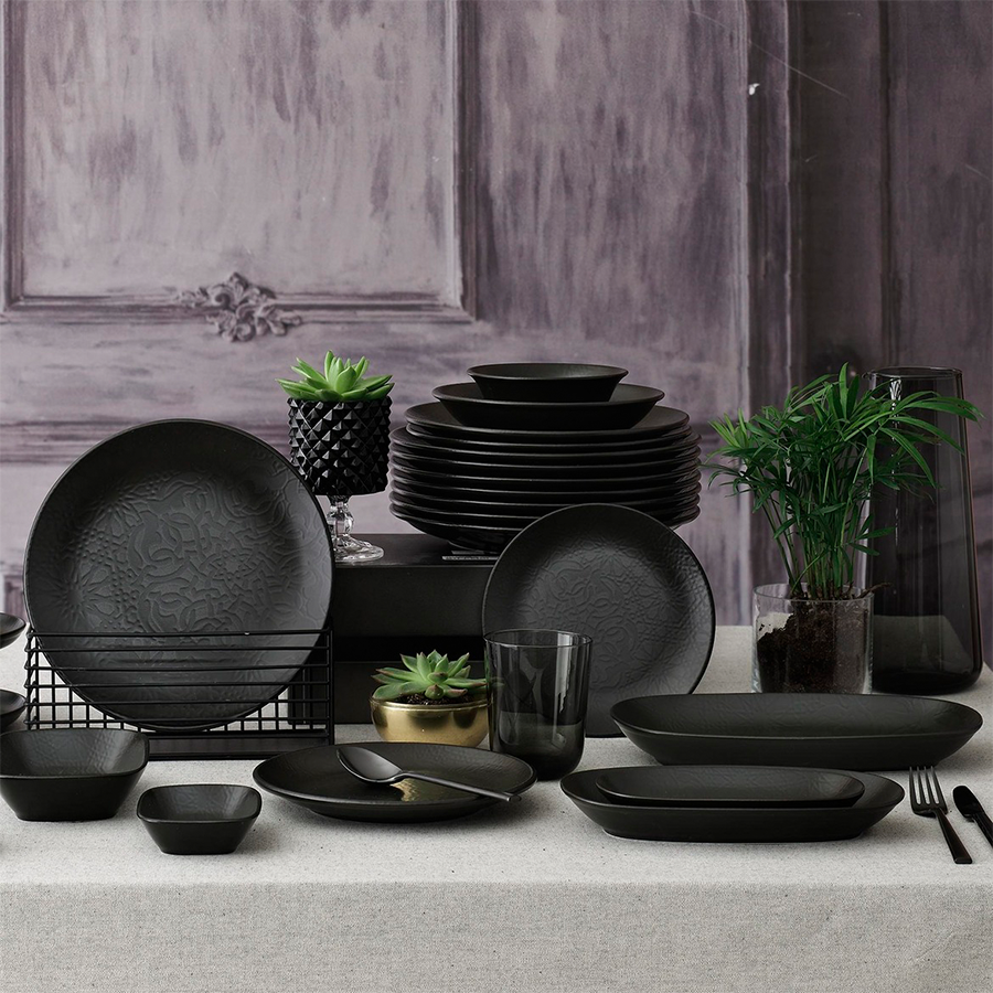 Service de table Güral noir mat 24 pièces