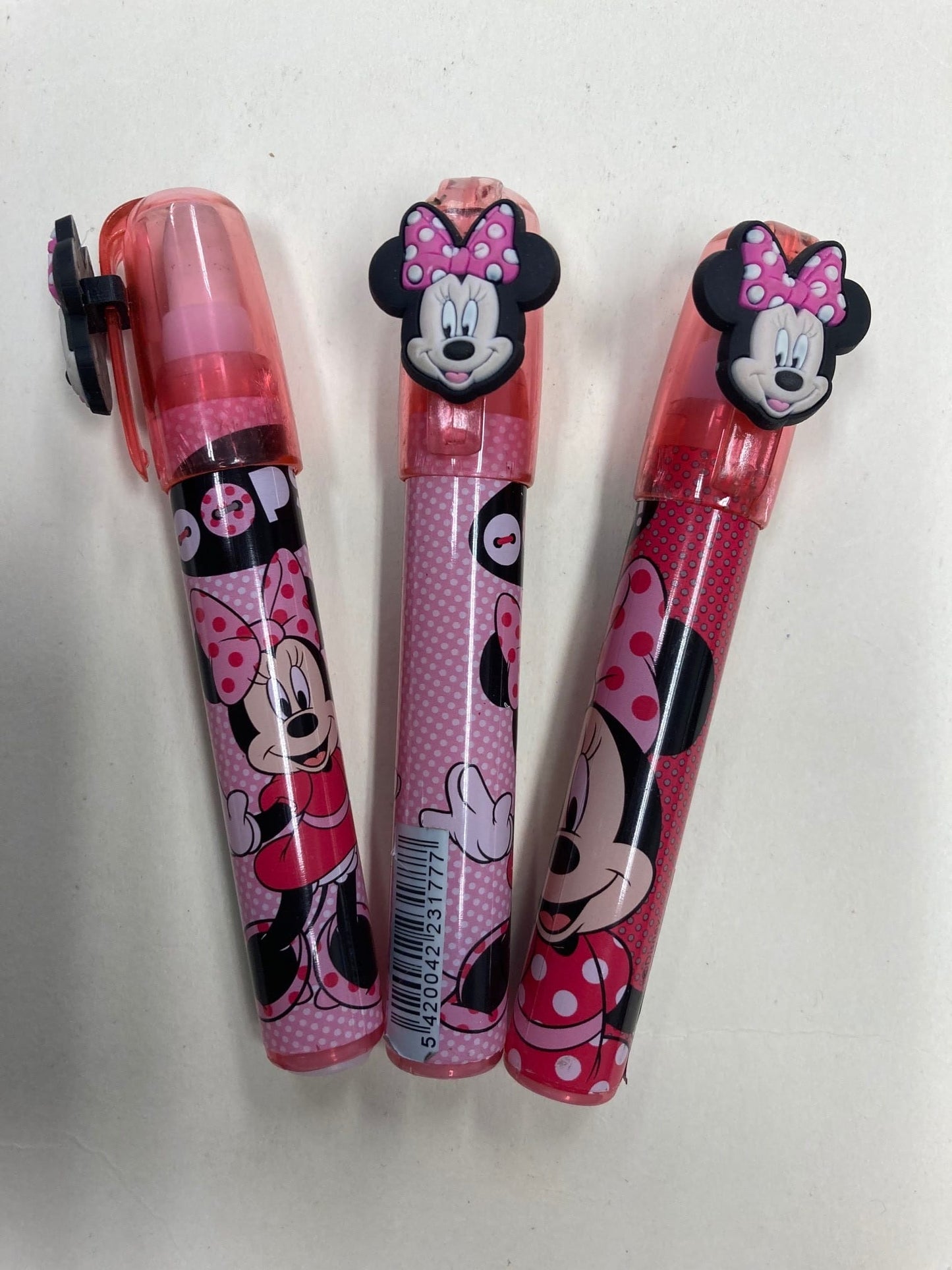 Gummen de souris Minnie dans le crayon