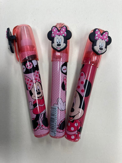 Gummen de souris Minnie dans le crayon